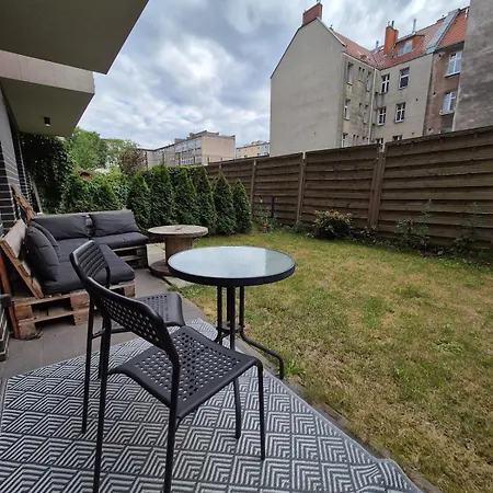 Lägenhet Cozy With Terrace Gdańsk