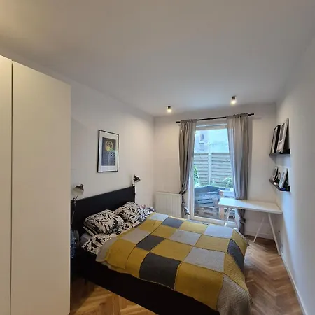 Cozy With Terrace Apartmán